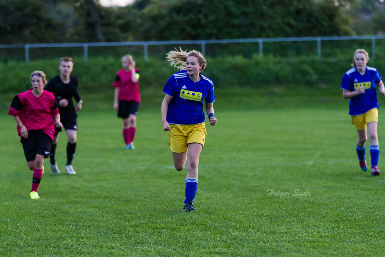 Bild 172 - B-Juniorinnen TSV Gnutz o.W. - SV Wahlstedt : Ergebnis: 1:1